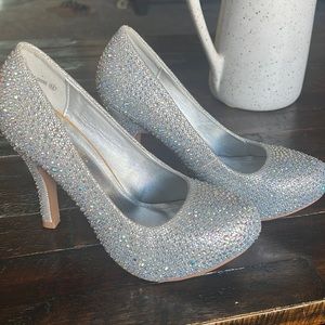 Dream Paris~ rhinestone heels~ worn once~ 6.5